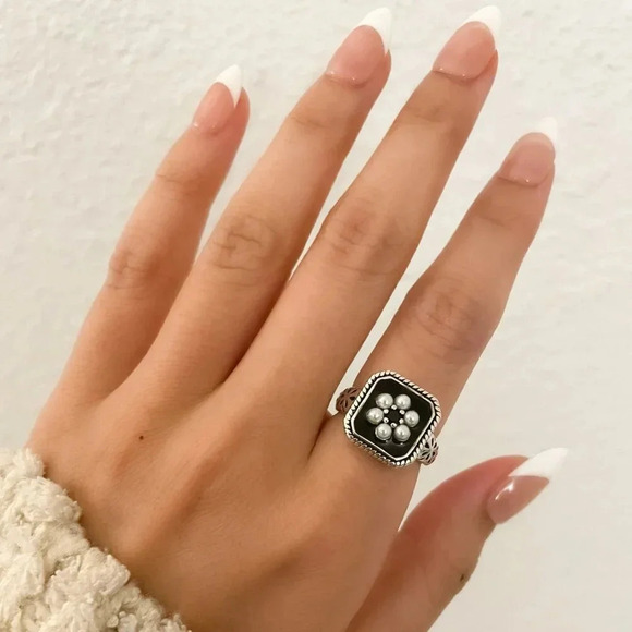 925 Sterling Silver Chunky Ring Statement Ring Pearl Ring Pearl Flower Ring - Picture 2 of 10